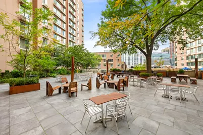 555 Main Street #1408, New York City, NY 10044 - Photo 15