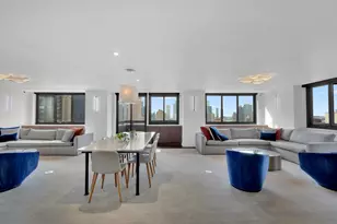 347 W 57th St, New York City, NY 10019 - Photo 15