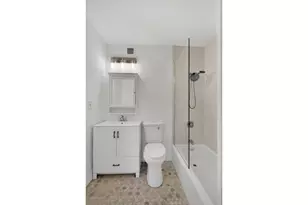 347 W 57th St, New York City, NY 10019 - Photo 11