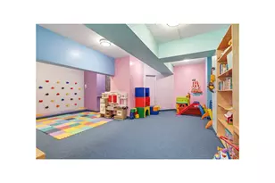 347 W 57th St, New York City, NY 10019 - Photo 5