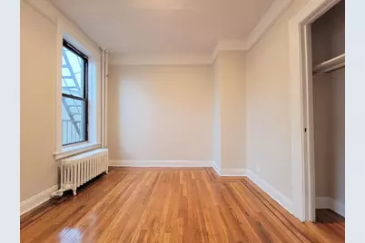 25-21 31st Avenue #C42, Astoria, NY 11106 - Photo 5