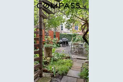 352 W 122nd Street, New York City, NY 10027 - Photo 17