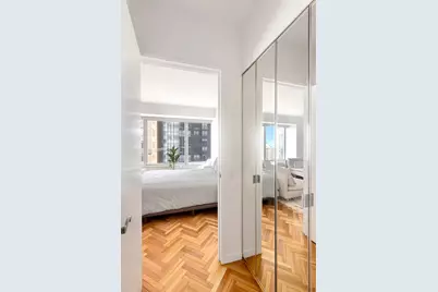 150 W 56th Street #4606, New York City, NY 10019 - Photo 3