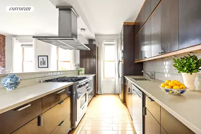 125 Eastern Parkway #4F, Brooklyn, NY 11238 - Photo 3