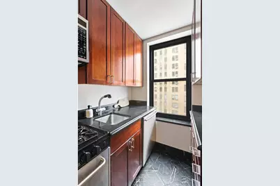 161 W 16th Street #8K, New York City, NY 10011 - Photo 3