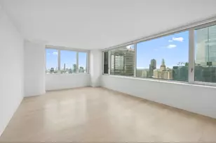 322 W 57th St, New York City, NY 10019 - Photo 3