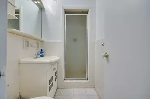 525 Ocean Pkwy, Brooklyn, NY 11218 - Photo 19