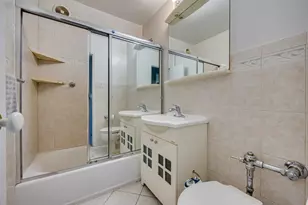525 Ocean Pkwy, Brooklyn, NY 11218 - Photo 17
