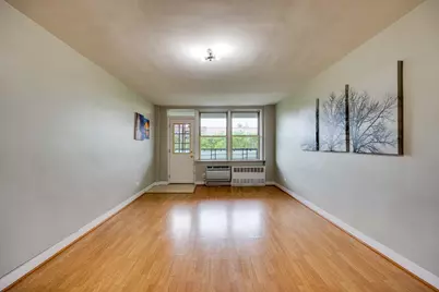 525 Ocean Parkway #4J, Brooklyn, NY 11218 - Photo 1