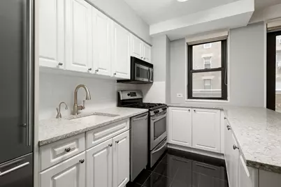 116 Central Park S #3F, New York, NY 10019 - Photo 5