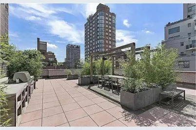 250 E 65th Street #4A, New York City, NY 10065 - Photo 15