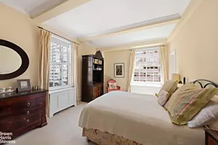 131 E 69th St, New York City, NY 10021 - Photo 3