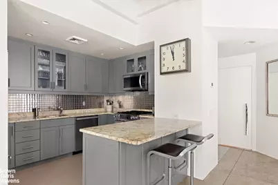 241 W 36th Street #9F, New York City, NY 10018 - Photo 5