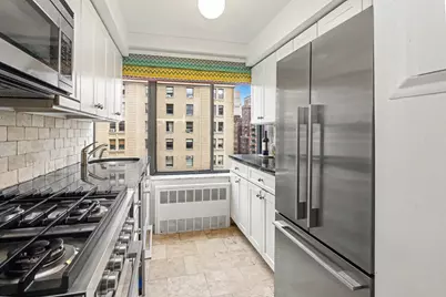 900 Park Avenue #14C, New York, NY 10075 - Photo 3