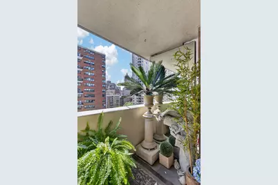 100 W 94th Street #8D, New York City, NY 10025 - Photo 3