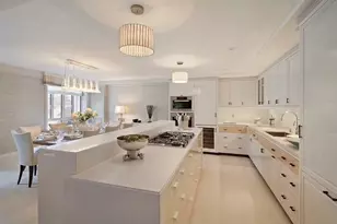 21 E 61st St, New York City, NY 10065 - Photo 5