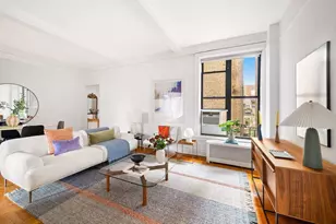 114 W 70th St, New York City, NY 10023 - Photo 1