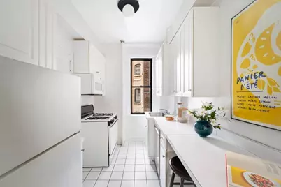 114 W 70th Street #6B, New York City, NY 10023 - Photo 9