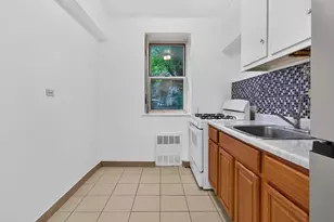 759 E 10th St, Brooklyn, NY 11230 - Photo 5