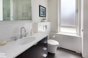 135 W 79th St, New York City, NY 10024 - Photo 9