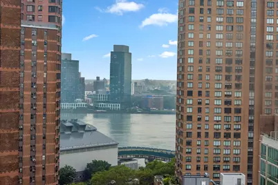 340 E 93rd Street #21I, New York, NY 10128 - Photo 3