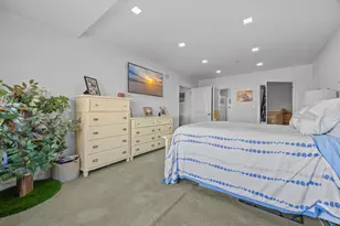 136 Beach 117th St, New York City, NY 11694 - Photo 11