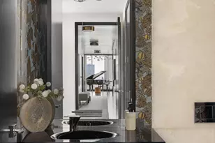 157 W 57th St, New York City, NY 10019 - Photo 19