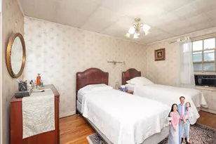 58-04 206th St, New York City, NY 11364 - Photo 21