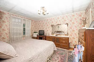 58-04 206th St, New York City, NY 11364 - Photo 19