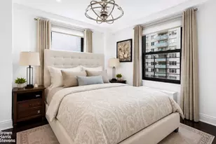 305 E 40th St, New York City, NY 10017 - Photo 13