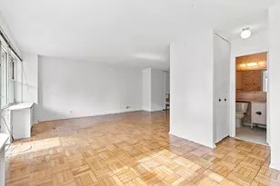 201 W 70th St, New York City, NY 10023 - Photo 5
