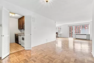 201 W 70th Street #10H, New York City, NY 10023 - Photo 1
