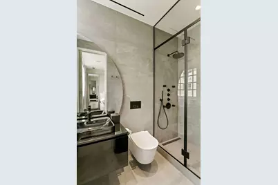 122 Waverly Place, New York, NY 10011 - Photo 25