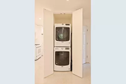 385 Vernon Avenue #UNIT2A, New York City, NY 11206 - Photo 7