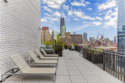 430 W 34th Street #PHB, New York, NY 10001 - Photo 9