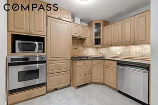 211 Thompson St, New York City, NY 10012 - Photo 3
