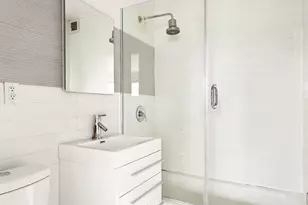 101 W 12th St, New York City, NY 10011 - Photo 5