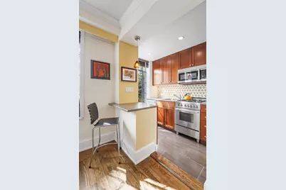 333 W 56th Street #2L, New York, NY 10019 - Photo 5