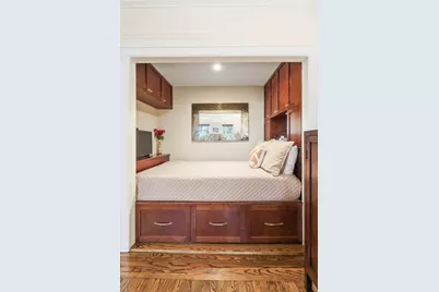 333 W 56th Street #2L, New York, NY 10019 - Photo 9