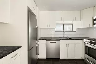 211 W 71st St, New York City, NY 10023 - Photo 3
