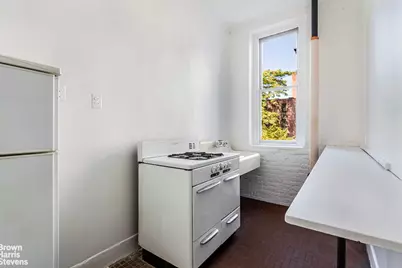 50 W 9th Street #3D, New York, NY 10011 - Photo 7