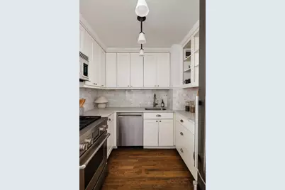165 Christopher Street #6C, New York City, NY 10014 - Photo 3