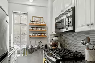 340 W 57th St, New York City, NY 10019 - Photo 7