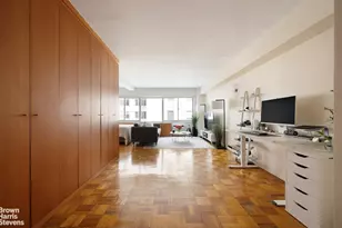 240 E 55th St, New York City, NY 10022 - Photo 5