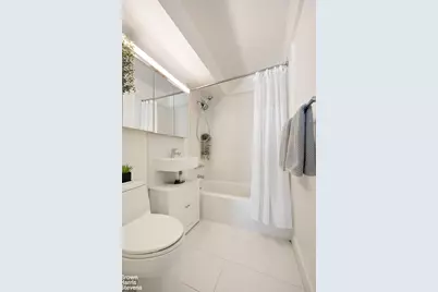 240 E 55th Street #6D, New York, NY 10022 - Photo 7