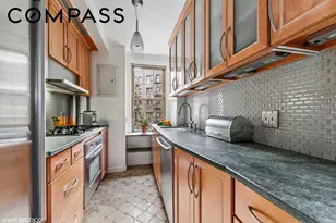 302 W 12th St, New York City, NY 10014 - Photo 7