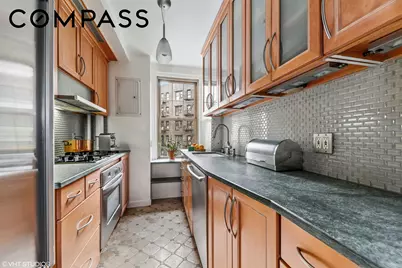 302 W 12th Street #4E, New York City, NY 10014 - Photo 7