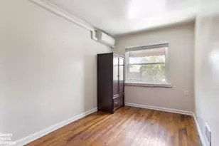 1263 E 222nd St, New York City, NY 10469 - Photo 9