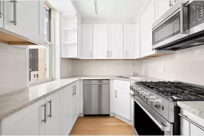 555 Main Street #1311, New York City, NY 10044 - Photo 5