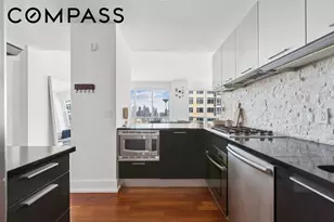 350 W 42nd St, New York City, NY 10036 - Photo 9